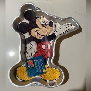 Vintage 1995 Wilton Full Body Mickey Mouse Cake Pan 2105-3601
